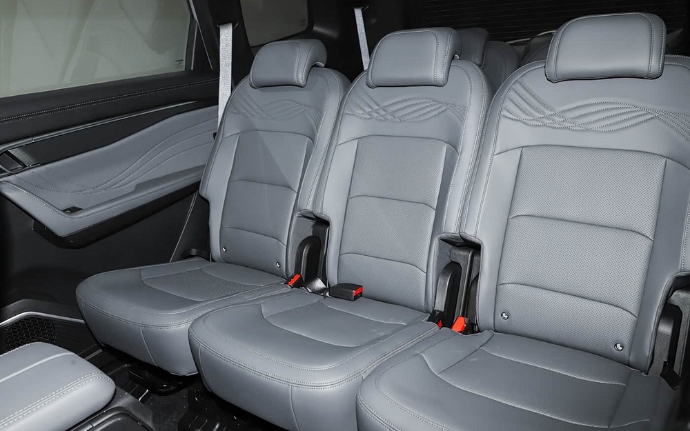 Интерьер Geely Okavango