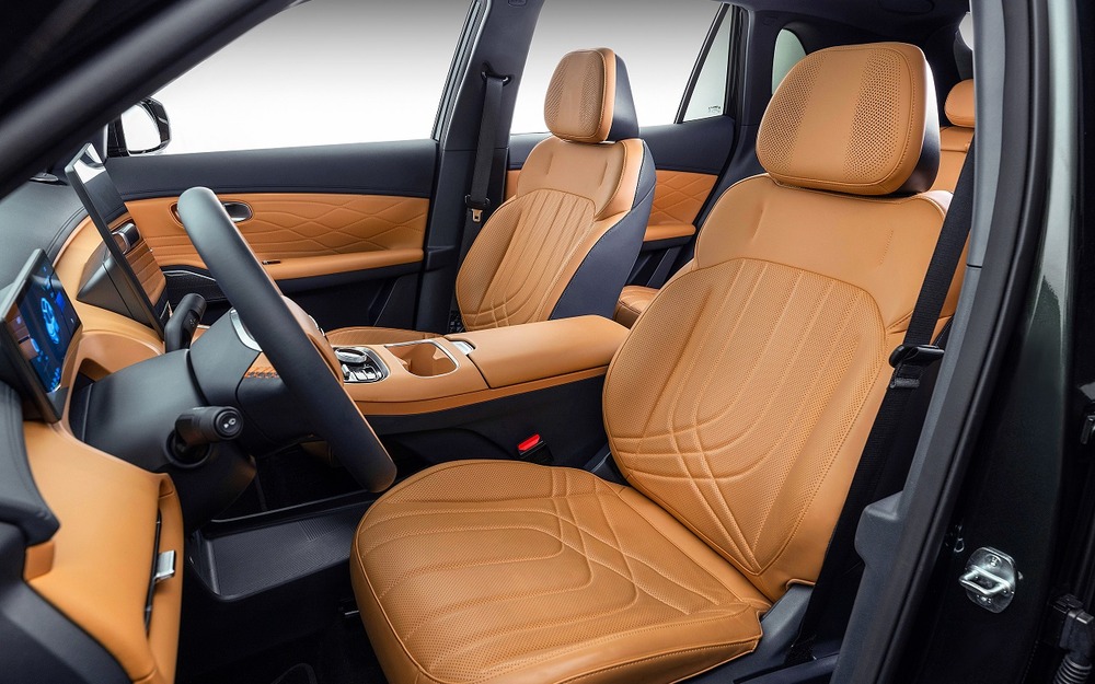 Интерьер Geely EX5 EM-i