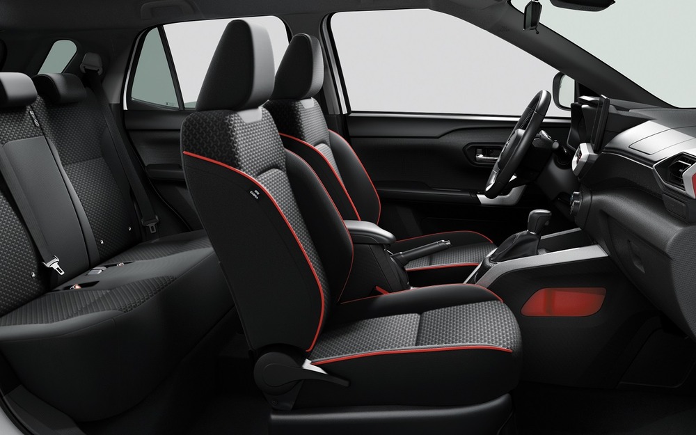 Интерьер Toyota Raize