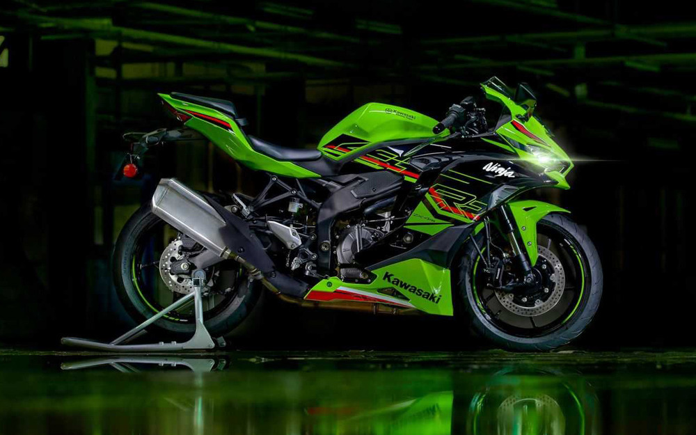 Kawasaki, наконец, представил Ninja ZX-4RR