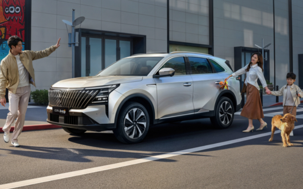 Чем удивил Changan в Пекине. И это не только автомобили