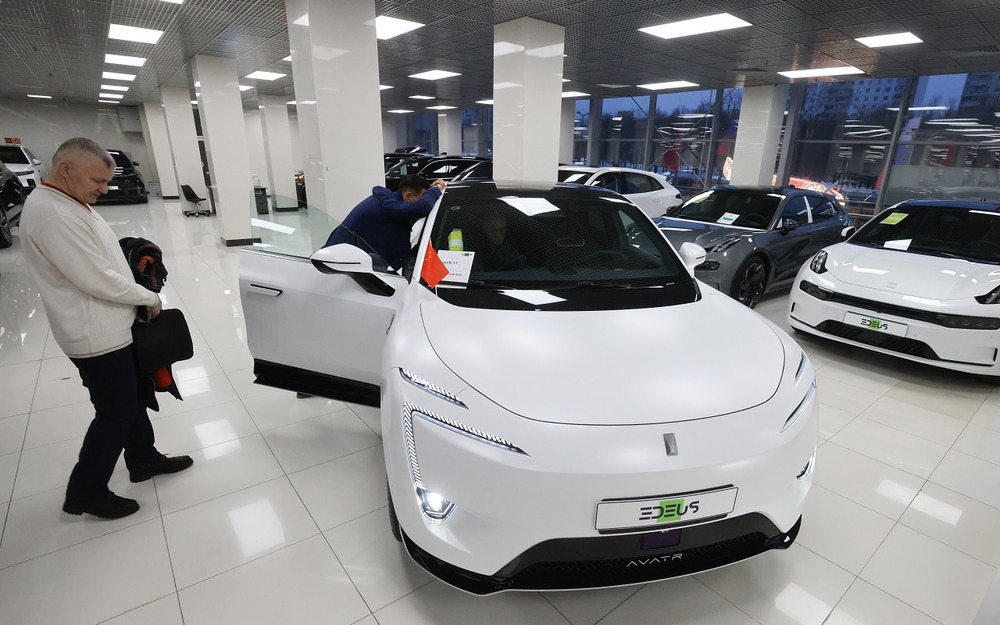 «Китайцы» теряют рынок: какие машины теперь покупают россияне