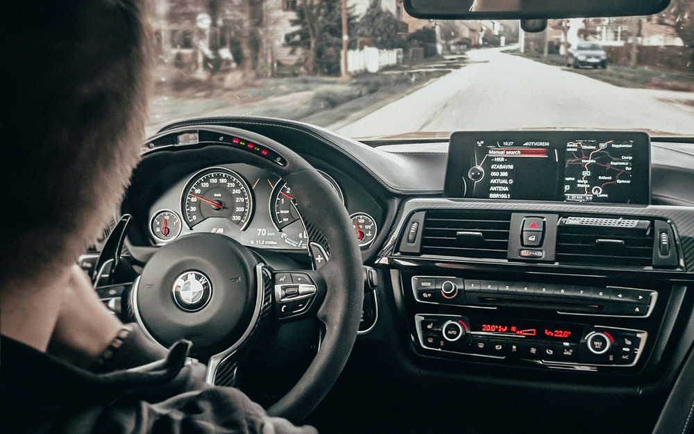Россиянин отсудил 60 млн рублей за бракованный BMW