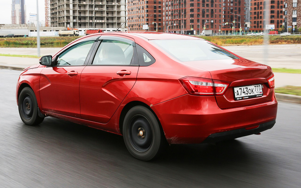 Мы продали редакционную Весту - сколько она стоит через 10 лет?