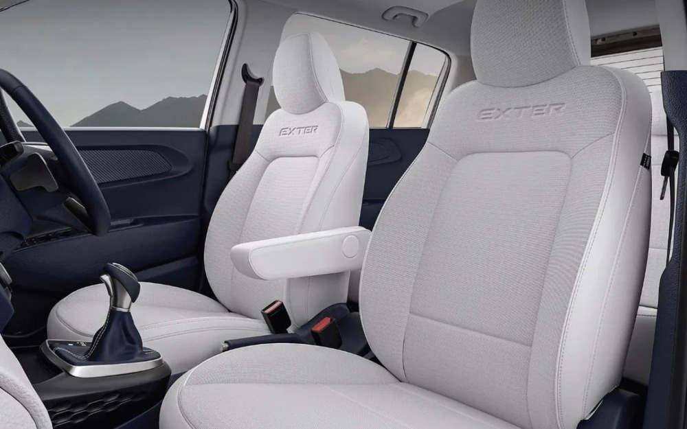 Интерьер Hyundai Exter
