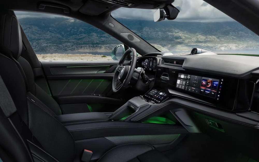 Интерьер Porsche Cayenne Turbo Electric