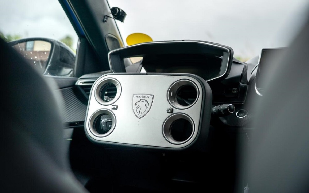 Покатались на машине с таким рулем - как ощущения?