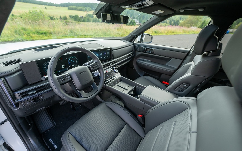 Интерьер Hyundai Santa Fe