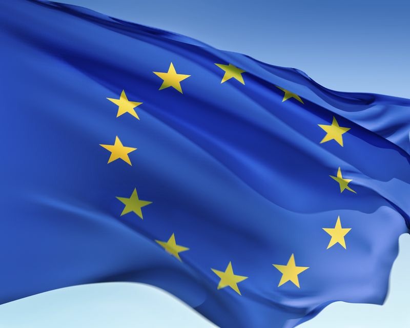 Еврокомиссия провела обыски в офисах Volvo и Daimler