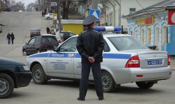 Инспектор получил тяжелые травмы, приехав на разбор ДТП