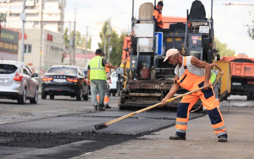 С Днем работников дорожного хозяйства!