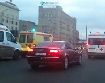«Скорую помощь» задержали ради проезда мигалки