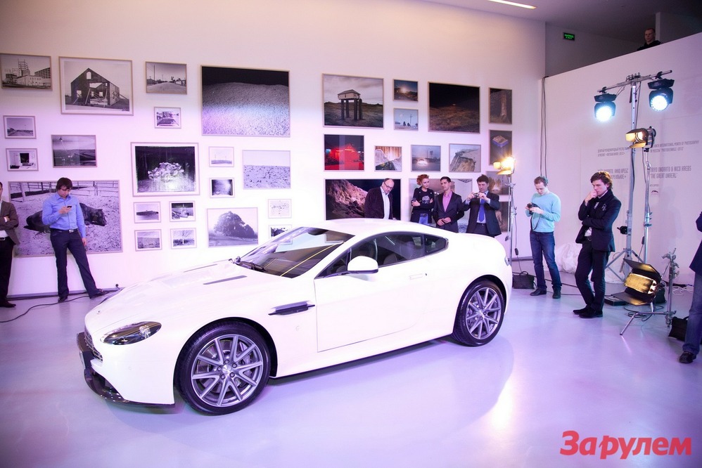 Aston Martin представил в России новый спорткар 