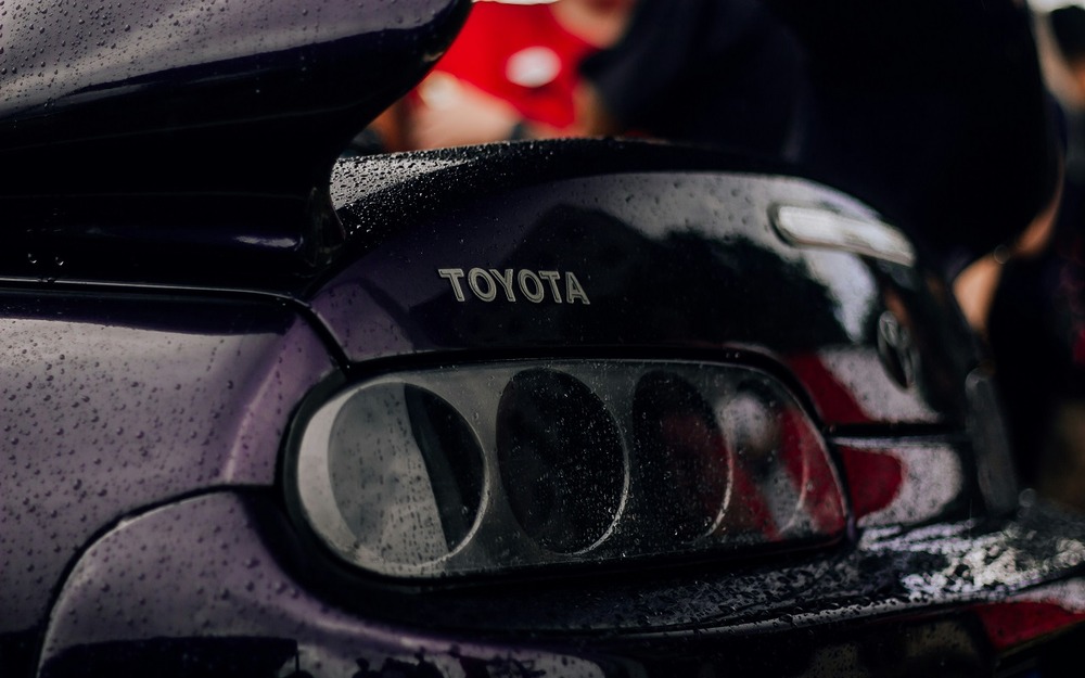 В Toyota прокомментировали сообщения о возобновлении поставок машин в Россию