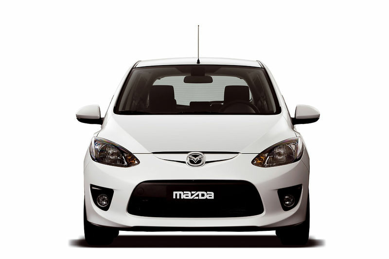 Официальные фото Mazda 2