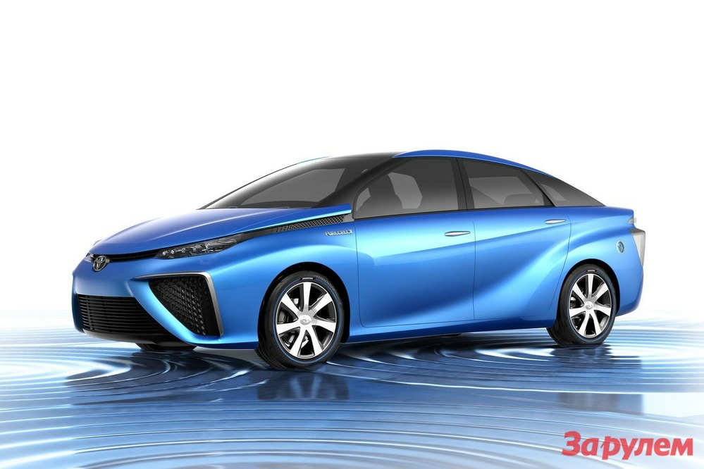 Водородный седан Toyota покажут в Токио