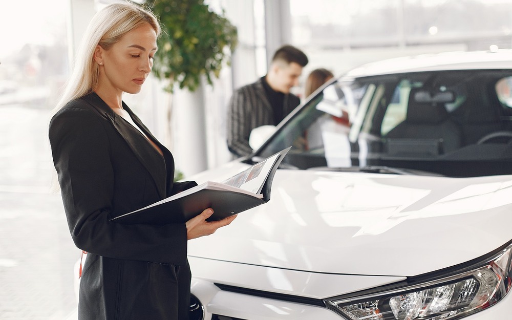 В России сильно снизились продажи новых машин