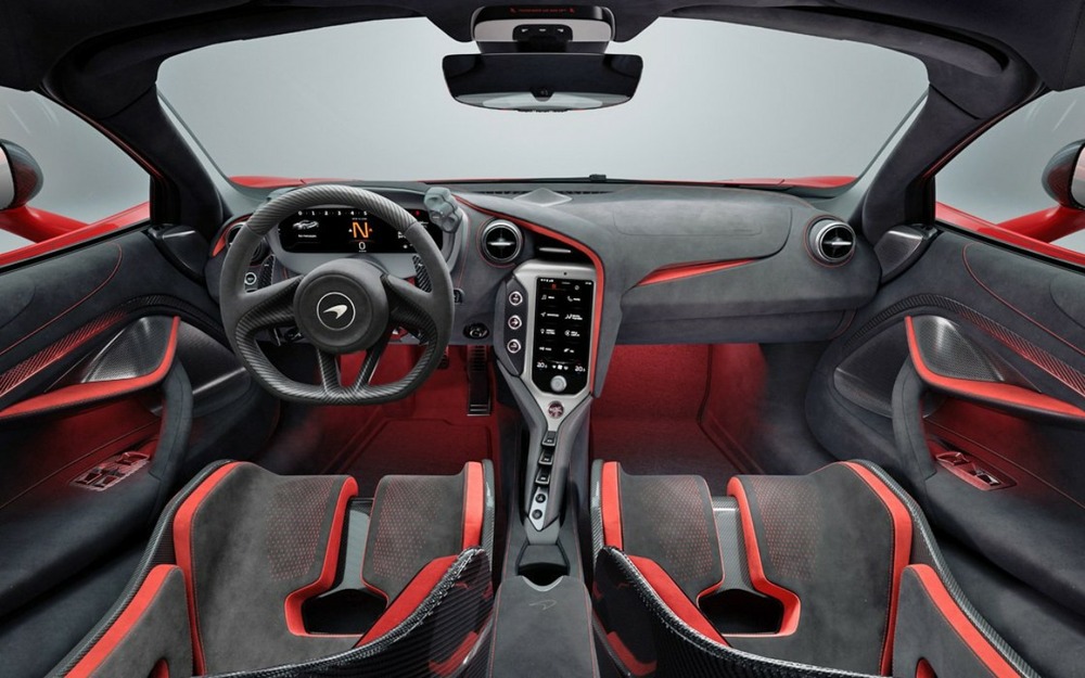 Интерьер McLaren 750S