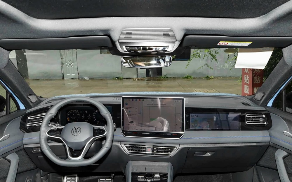 Интерьер Volkswagen Tiguan L Pro 2026