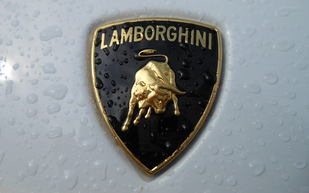 Регистрации новых Lamborghini в России резко выросли