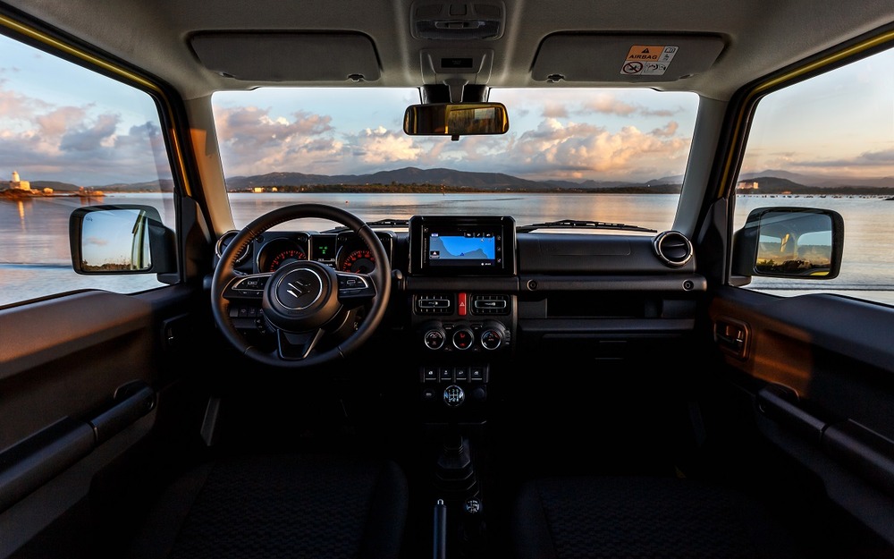 Интерьер Suzuki Jimny