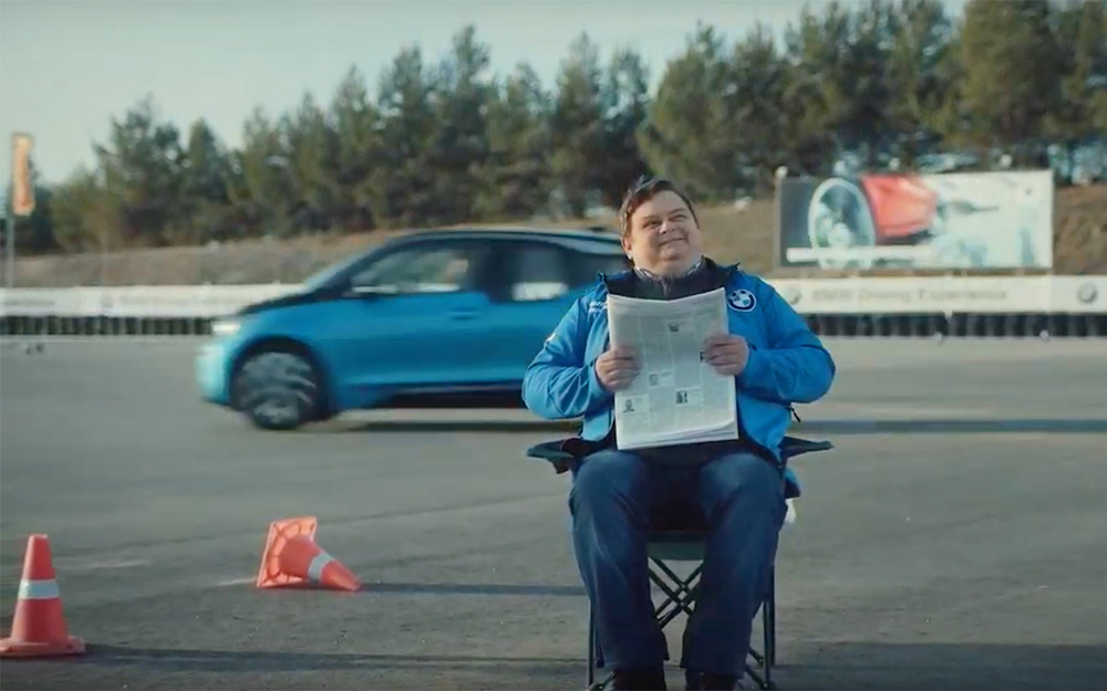 Три крутых ролика: Сироткин и электрический BMW