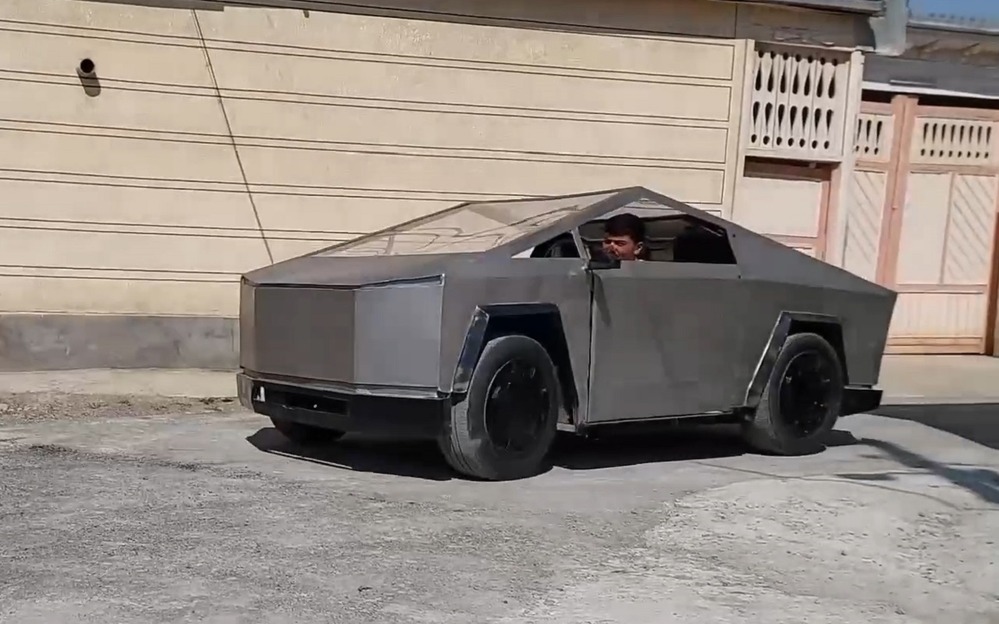 Школьник из Таджикистана создал свой Tesla Cybertruck