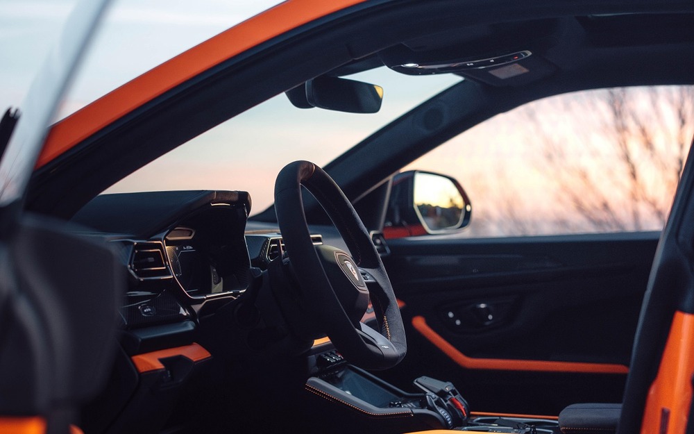 Богатые россияне определились с любимой моделью авто