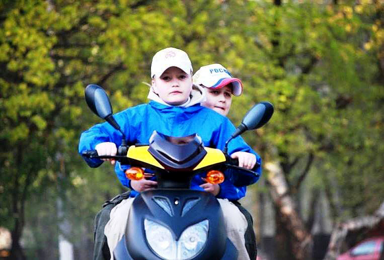 Родителей подростков-скутеристов хотят штрафовать