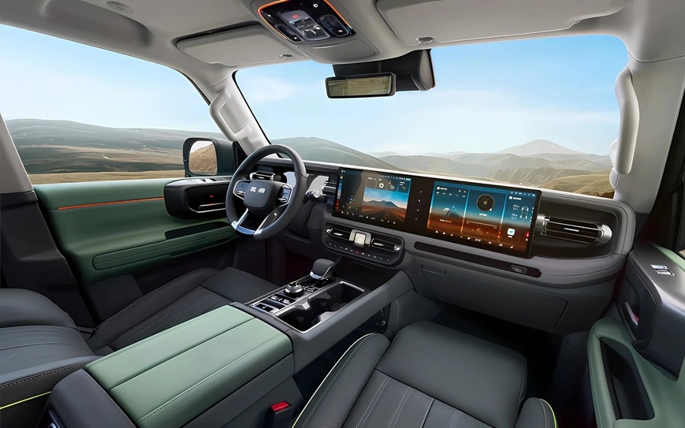Интерьер BAIC BJ40
