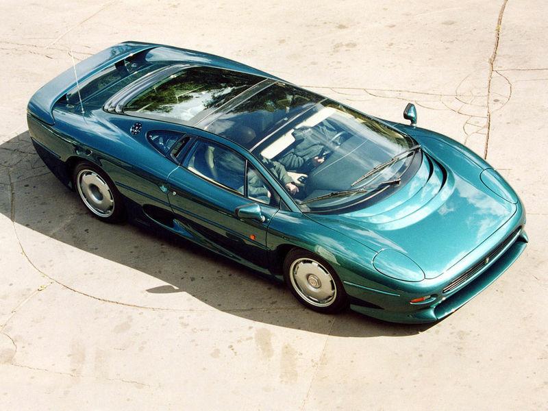 Немного истории: Jaguar XJ220