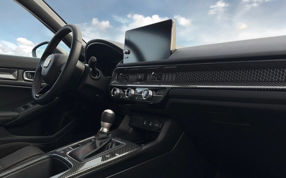Интерьер Mitsuoka M55 RS