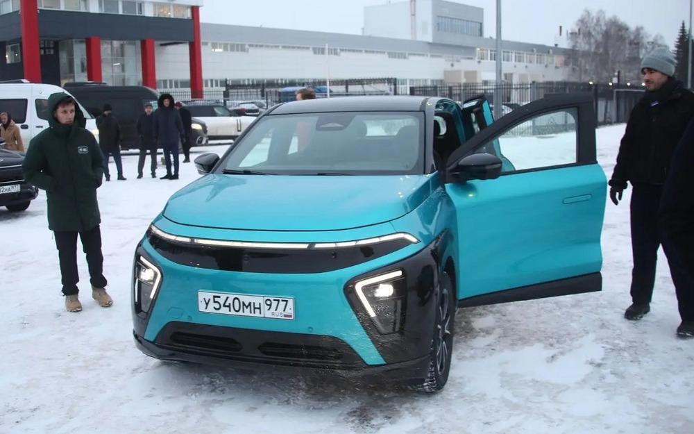 Атом - уже в продаже (пока не для всех)