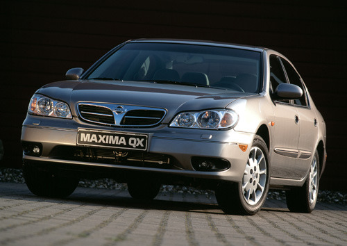 Покупателей Nissan Maxima QX &quot;научат&quot; парковаться