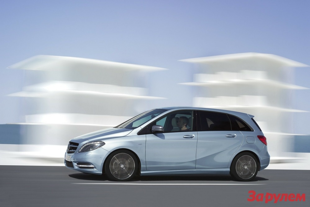 Daimler подогревает интерес к новому Mercedes-Benz B-Klasse