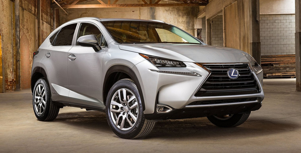 Lexus официально представил кроссовер NX на базе RAV4