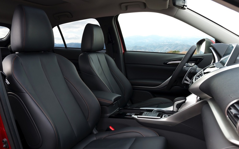 Интерьер Mitsubishi Eclipse Cross