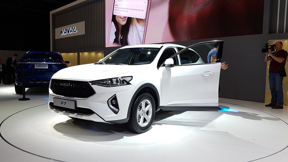 Haval показал молодежный кроссовер F7. Его будут собирать в России!
