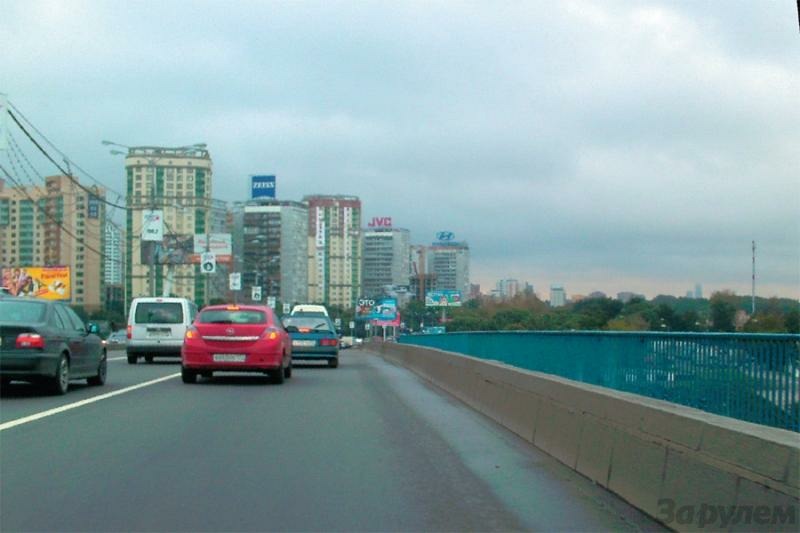 Новый мост не изменил транспортную ситуацию на Ленинградке