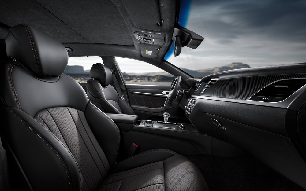 Интерьер Hyundai Genesis
