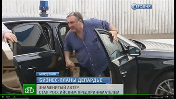 «Синие ведерки» просят президента разобраться, почему Депардье возят по Саранску с мигалкой