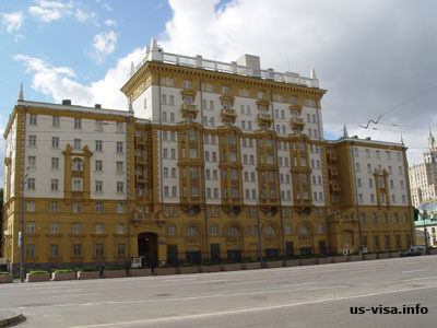 Дипломаты не так припарковались