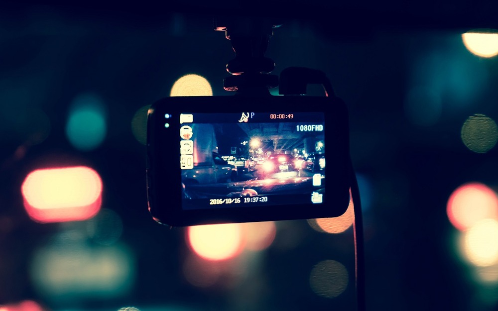 Интеллектуальная защита на дороге: представлен технологичный видеорегистратор 4K