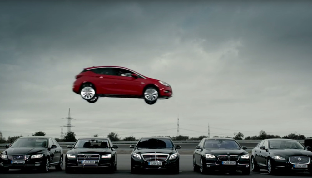 Полет новой Opel Astra (ВИДЕО)