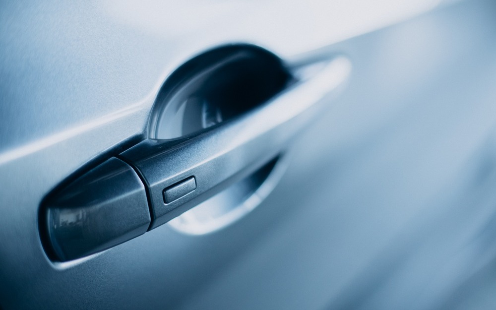 Все автомобили в Китае будут обязательно оснащаться механическими ручками дверей