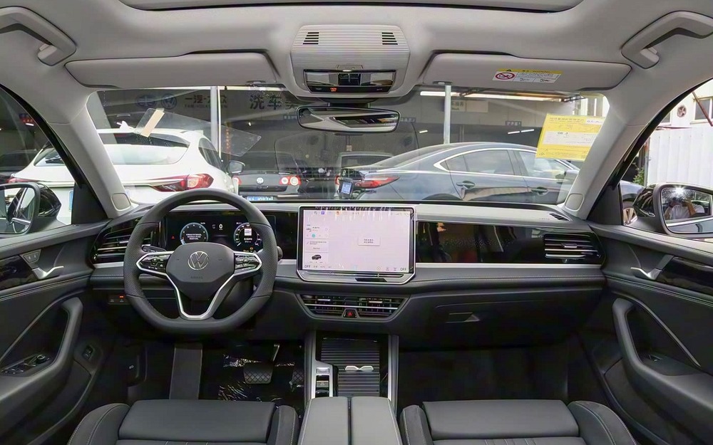 Интерьер Volkswagen Magotan 2026