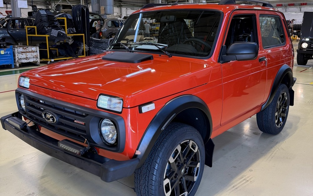 Нива Спорт в новом цвете - уже на сборке!