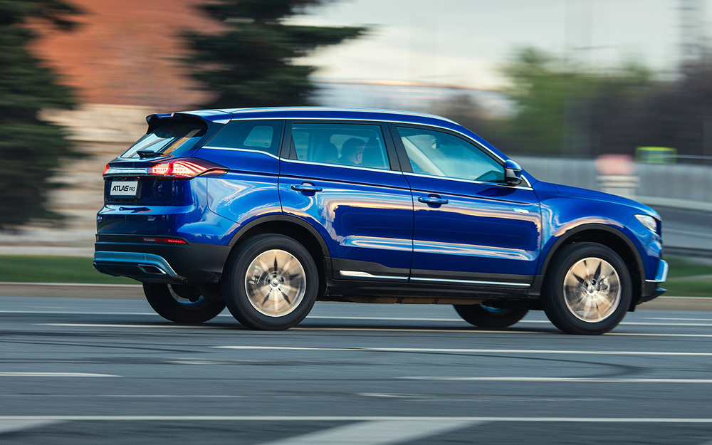 Geely Atlas Pro стал дешевле - новые цены удивят