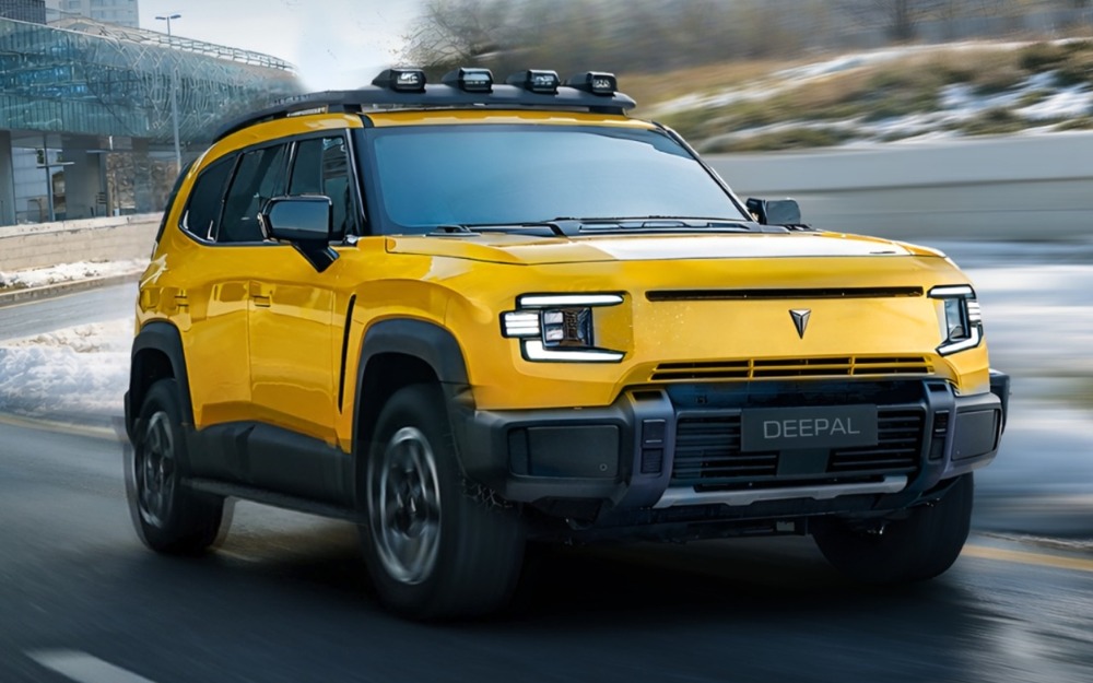 Зимний пакет, блокировка, танковый разворот - крутой кроссовер в РФ!