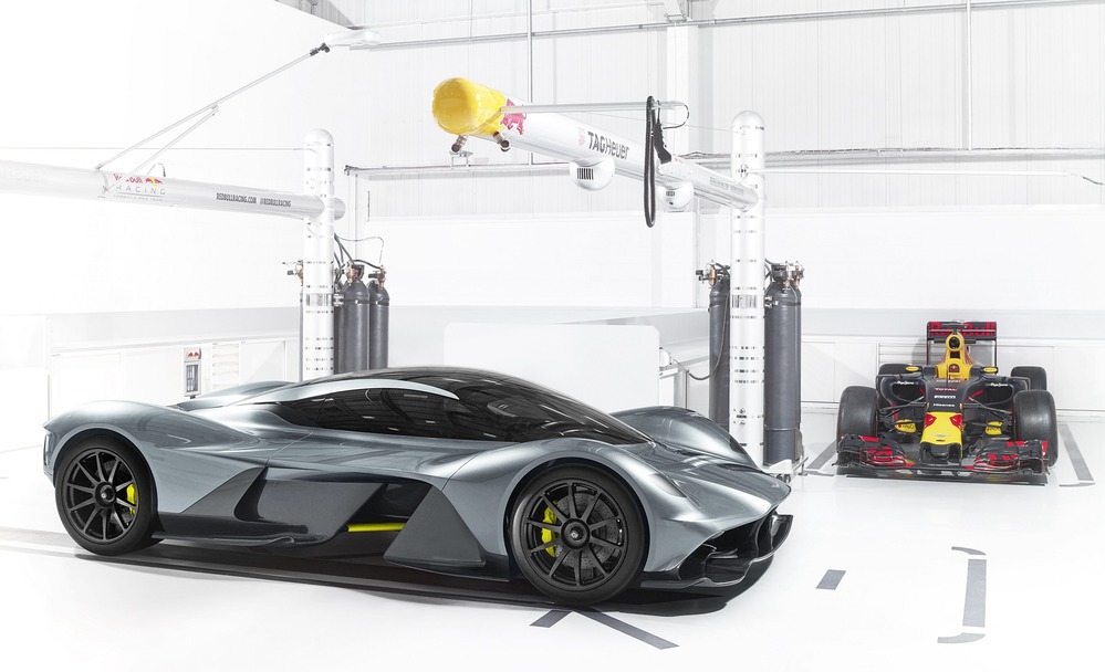Экстремалы Aston Martin снова шокируют подробностями